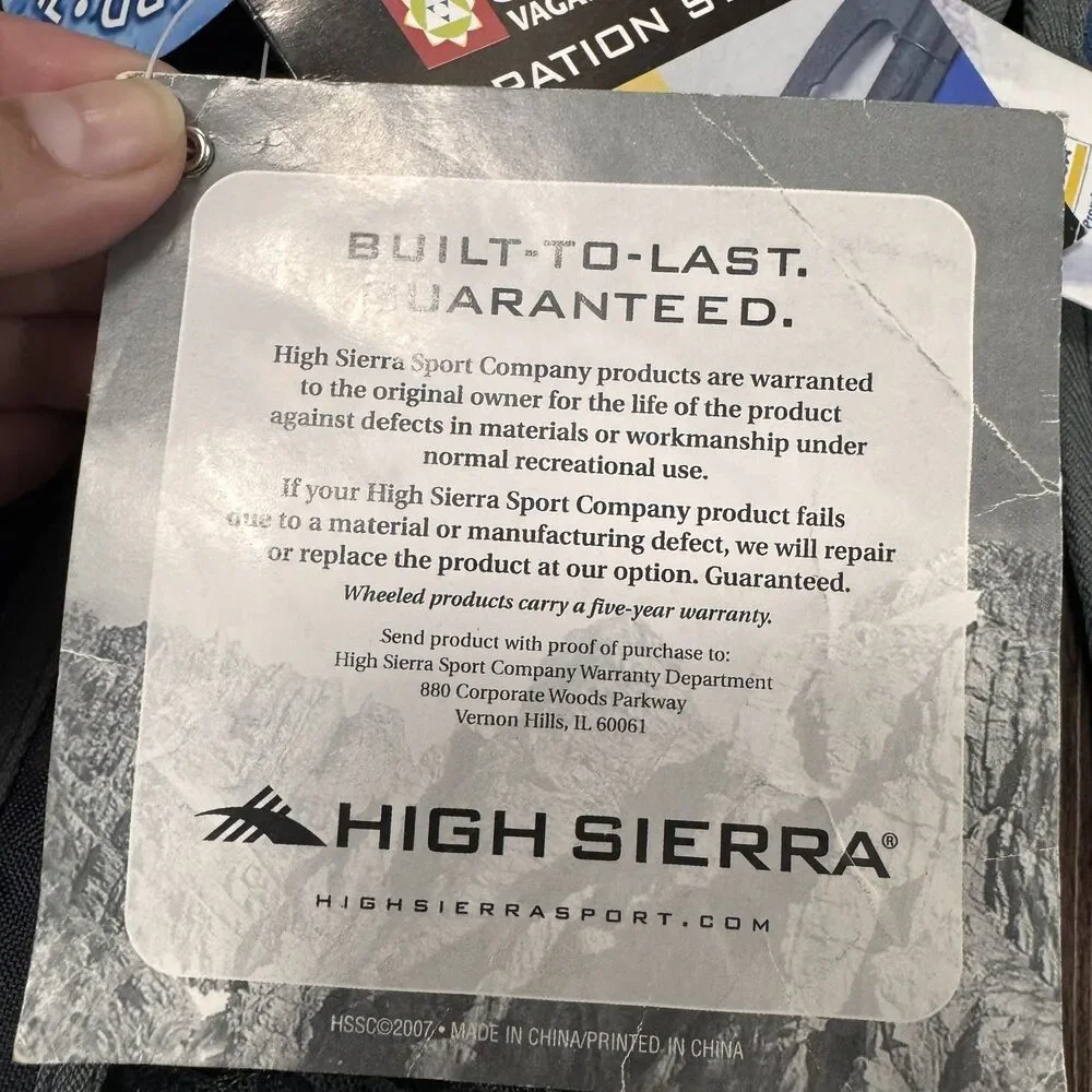 NWT High Sierra Expandable Hydration Pack AirFlow Cooled Back Outdoor Hiking